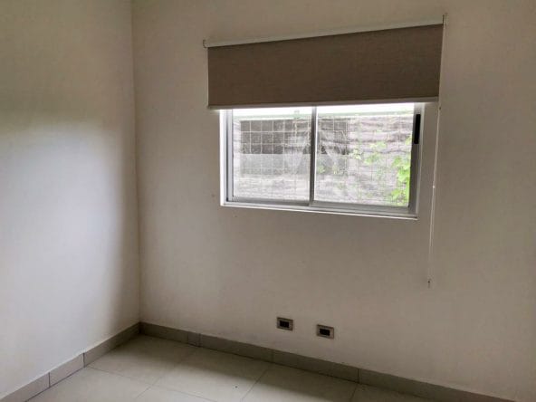 Apartamento de 3 habitaciones a la venta en condominio Milenia en El Cacao de Alajuela. Bien adjudicado bancario.