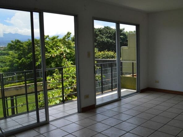 2-story house for sale in Real de Colima condominium in Tibás, San José.