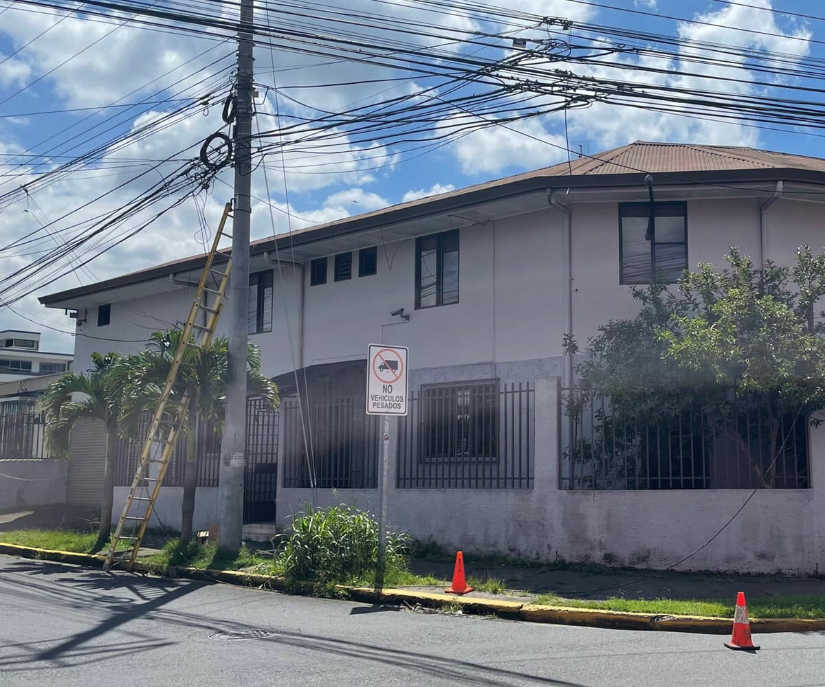 Bien adjudicado bancario propiedad comercial en Guadalupe San José