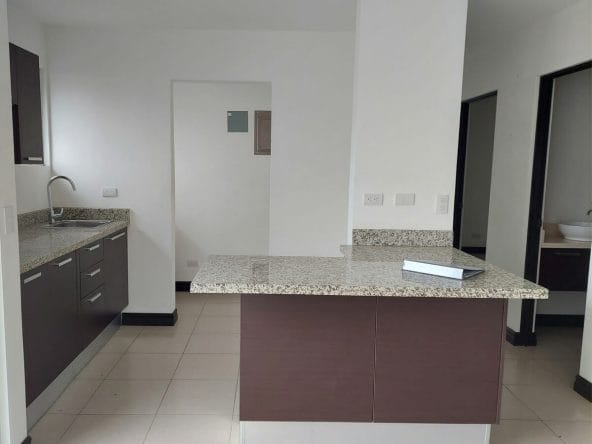 Apartamento venta Torres Pinares Curridabat Remate bancario