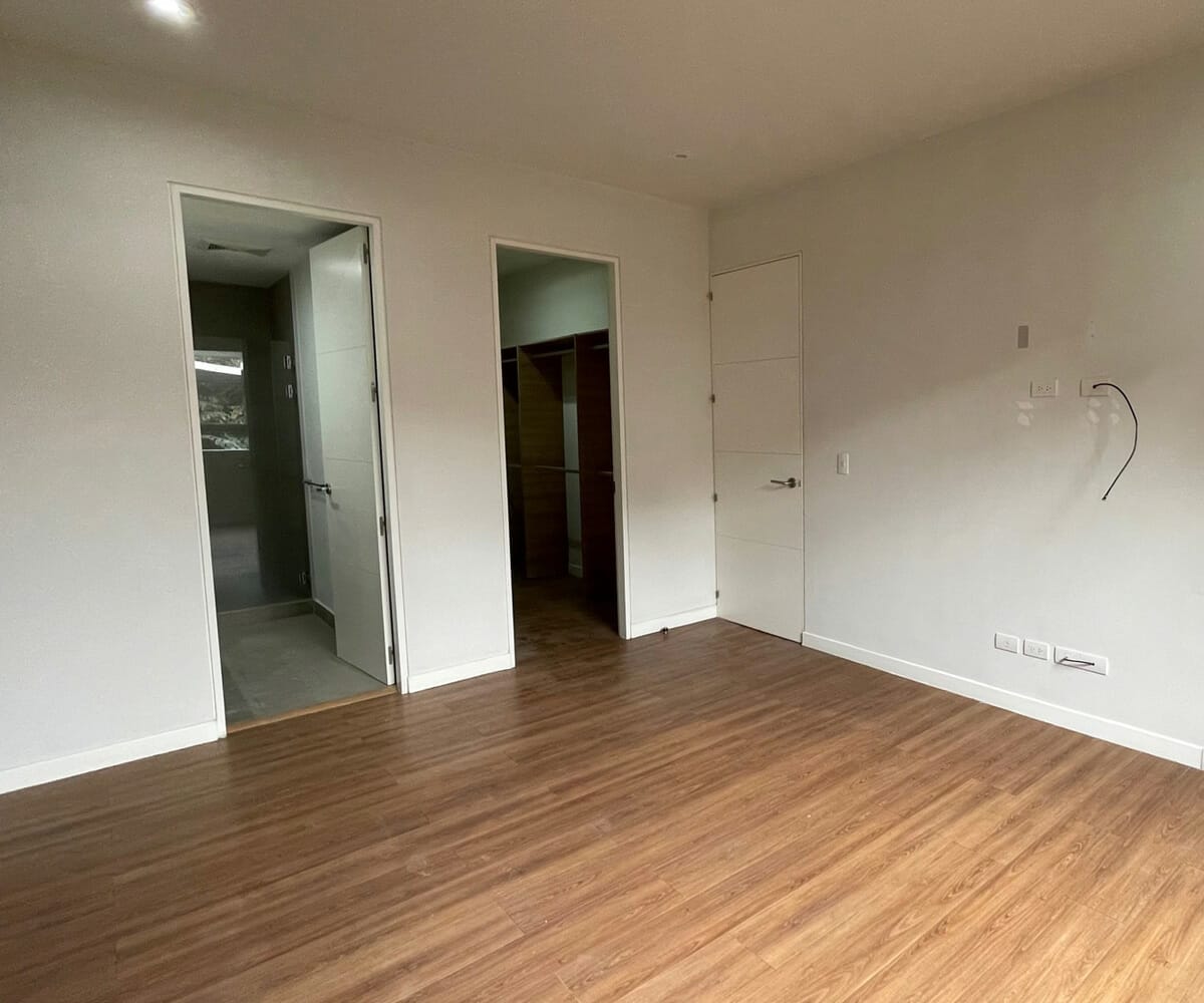 Apartment for sale in Escazu Auction banking