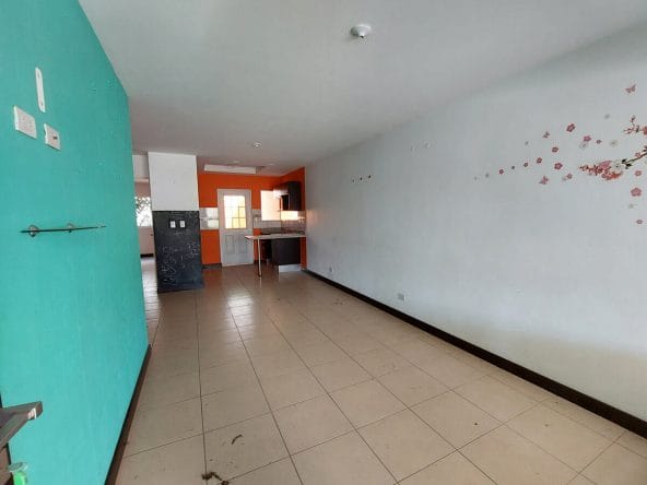 Apartment for sale in Alajuelita. Condo Bella Vista. Remate bancario.