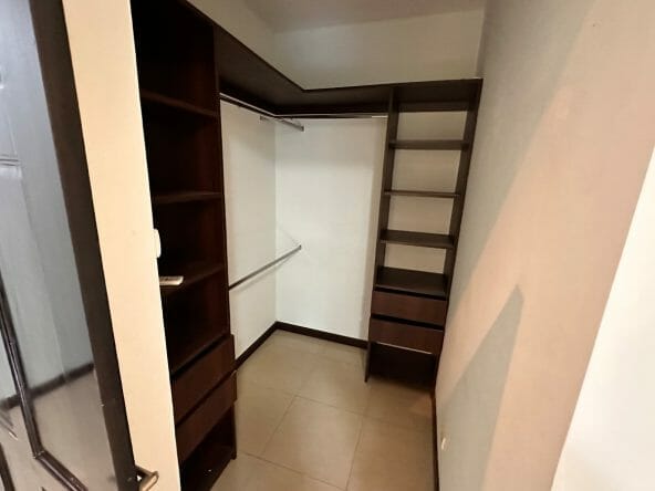 Apartment for sale in Alajuela at 10 min from the airport for $138,000