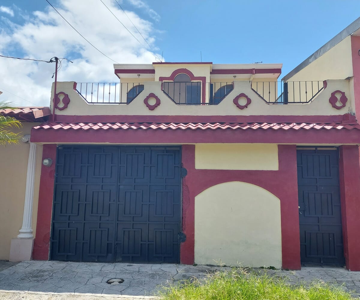 Casa a la venta en urbanización Las Catalinas, Cartago. Remate bancario