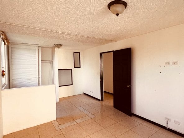 Apartamento a la venta en condominio Villas del Campo en CONCASA, Alajuela. Remate bancario.