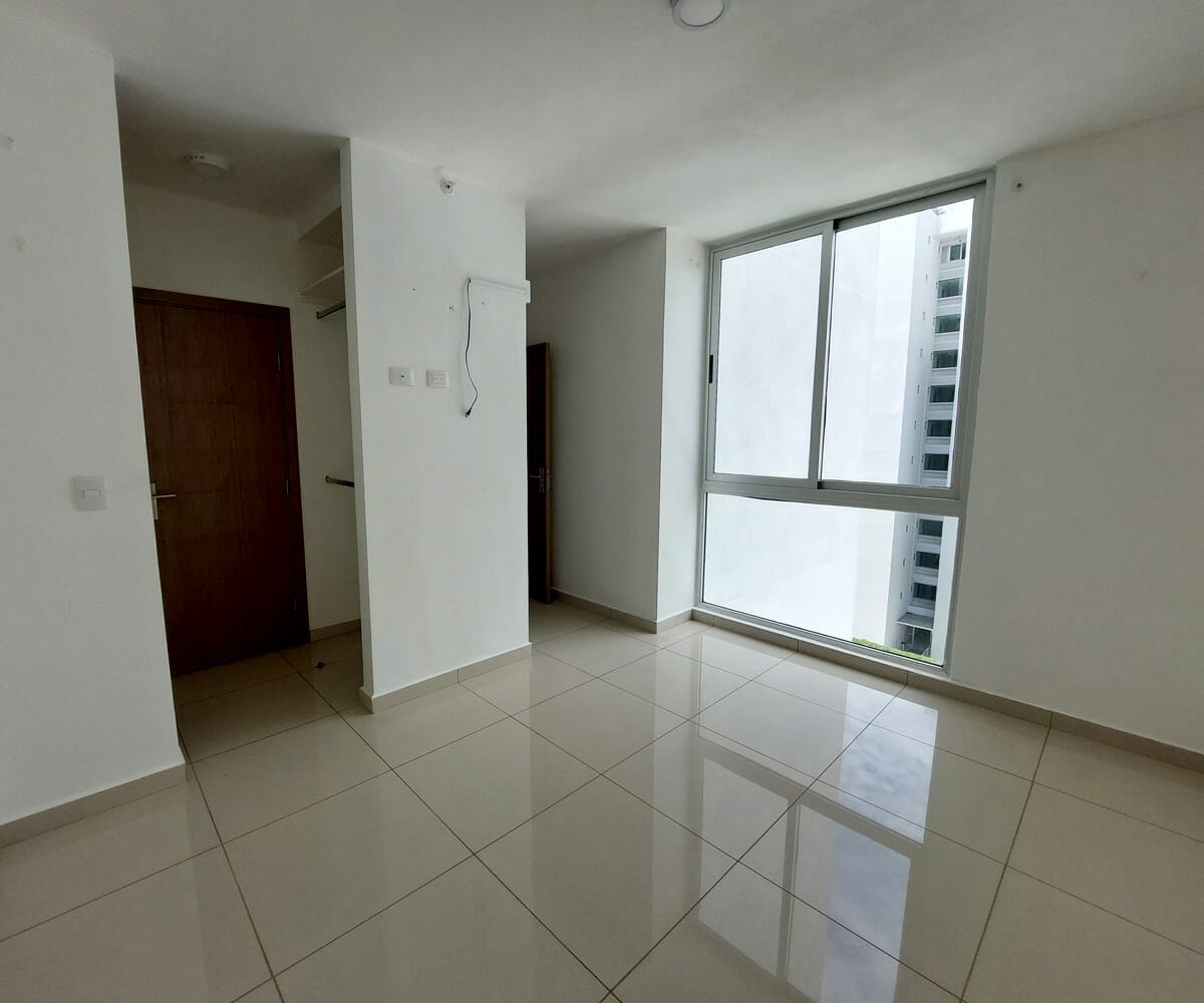 Apartment in condominium for sale in Tibás. Bank auction.