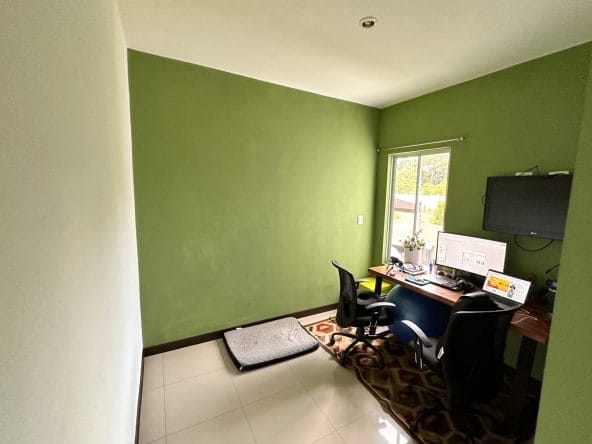 Apartamento de 3 habitaciones a la venta en condominio Vista Verde en Río Segundo de Alajuela.