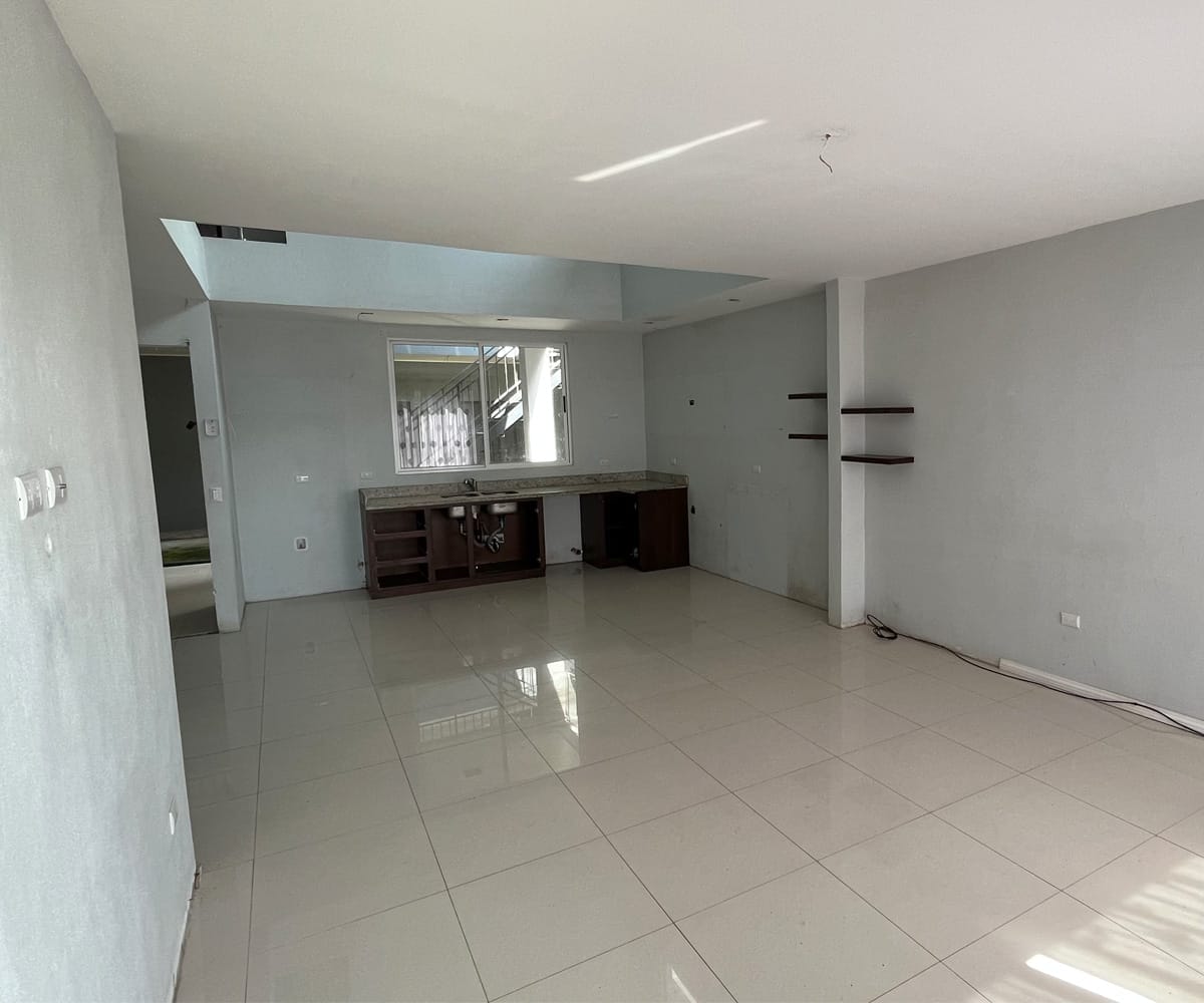 2 level house in residential for sale in San Ramon, Alajuela. Bank foreclosed property.