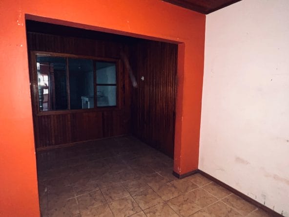 House for sale in Alajuela, urbanization la Trinidad. Bank foreclosed property.