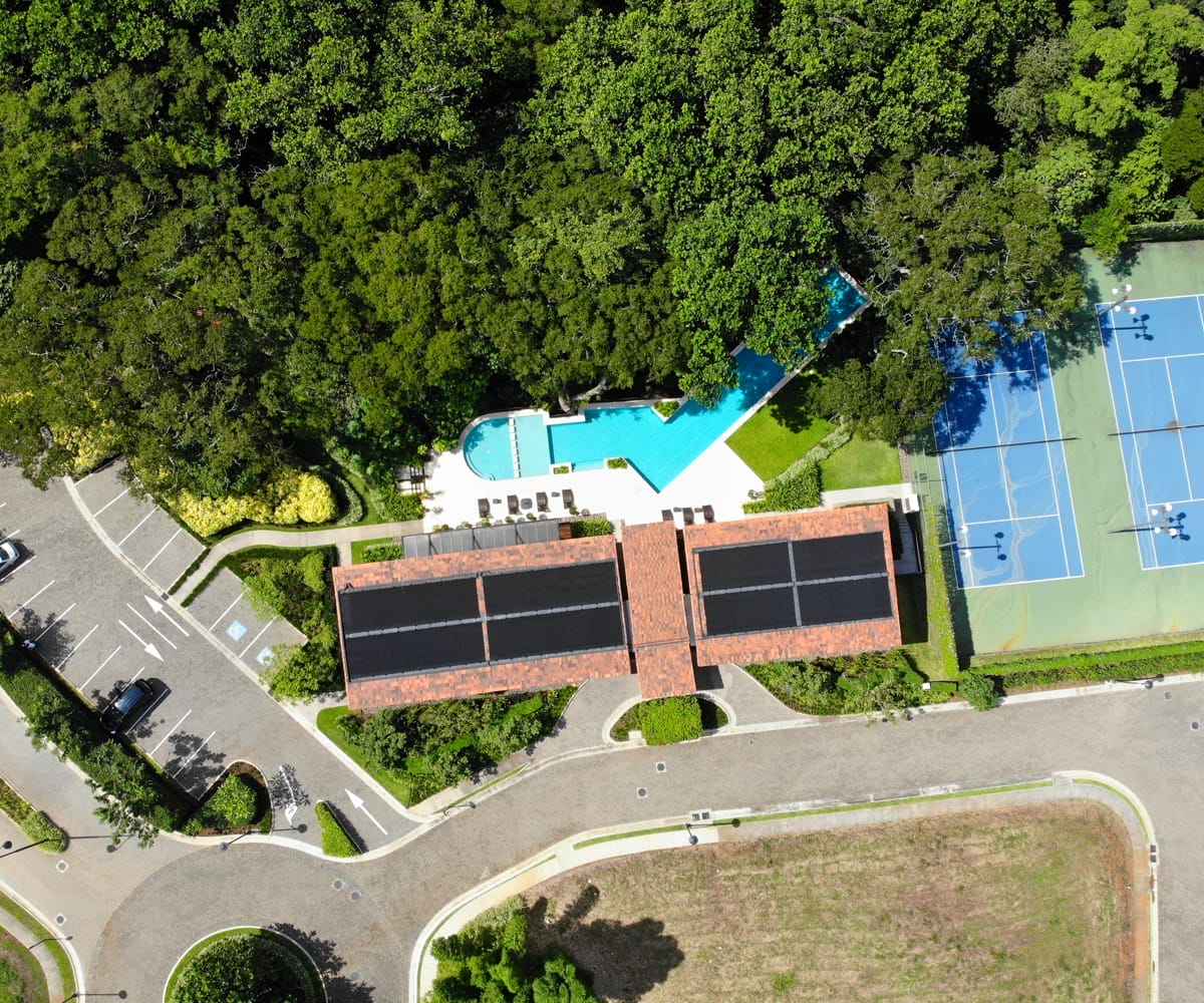 Lote plano de 615 m2 a la venta en el exitoso condominio Hacienda Espavel en La Guacima.
