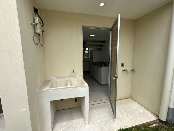 Casas nuevas en condominio a la venta en Carbonal de Alajuela.