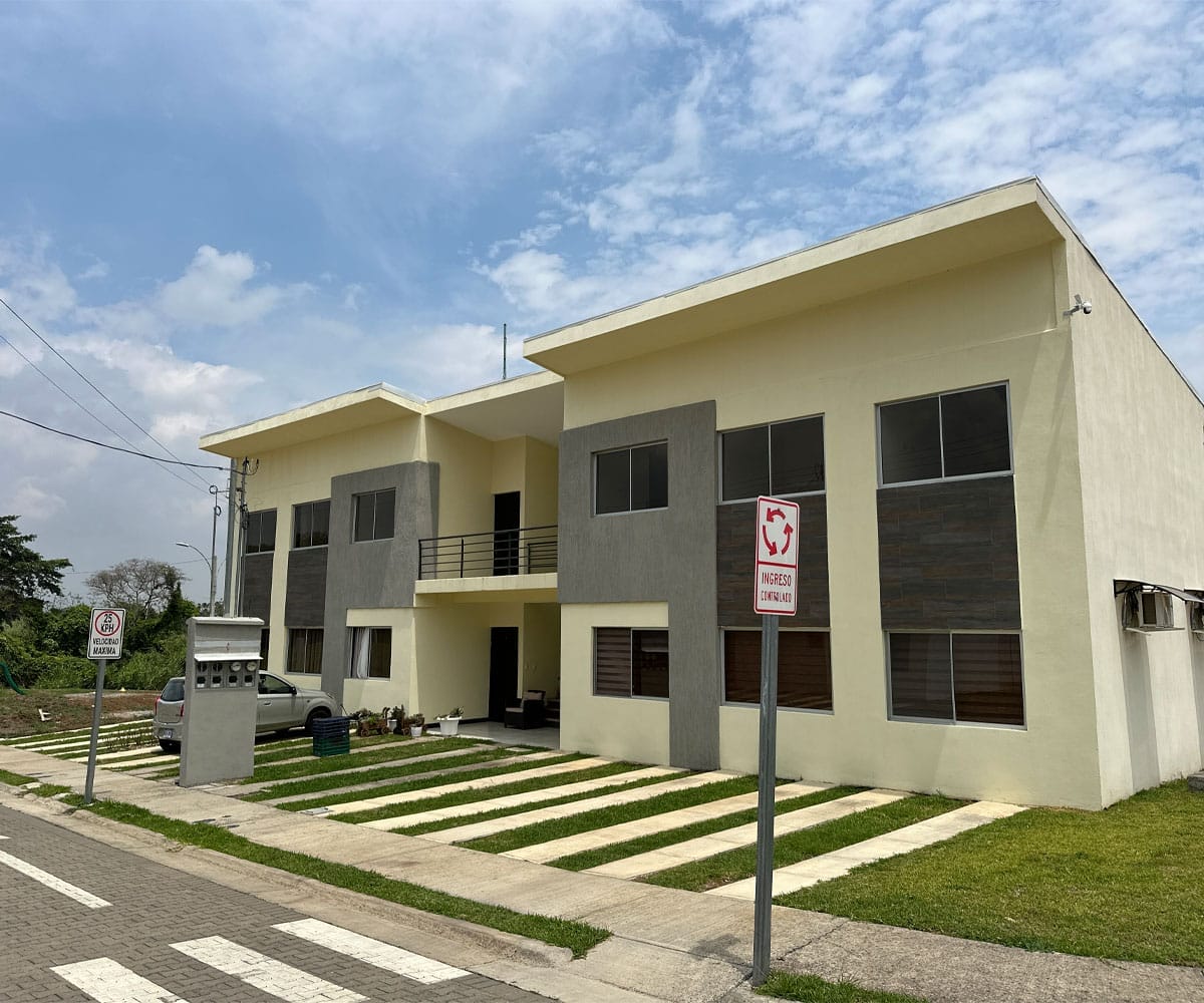 Apartamentos nuevos a la venta en condominio Praderas de Carbonal en Carbonal de Alajuela.