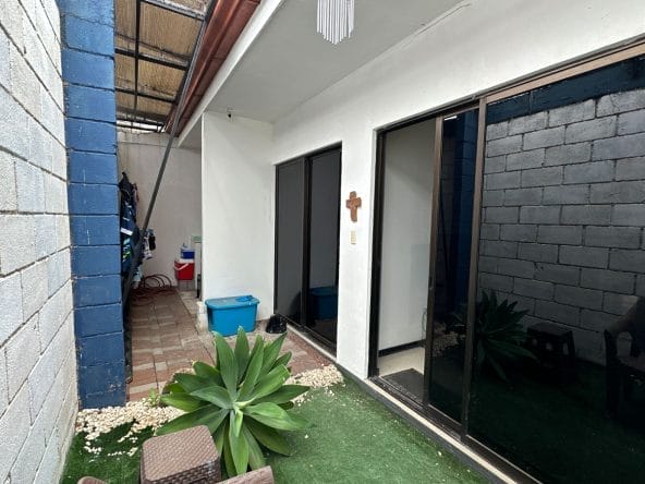 Casa a la venta en condominio - San Pablo de Heredia