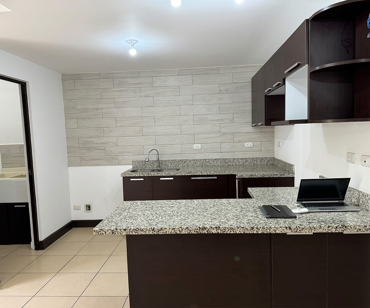 Casa a la venta en el condominio Altavista, Brasil de Mora. Bien adjudicado bancario.