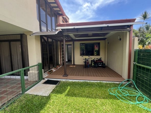 Casa de 4 habitaciones en condominio a la venta en San Rafael de Alajuela.