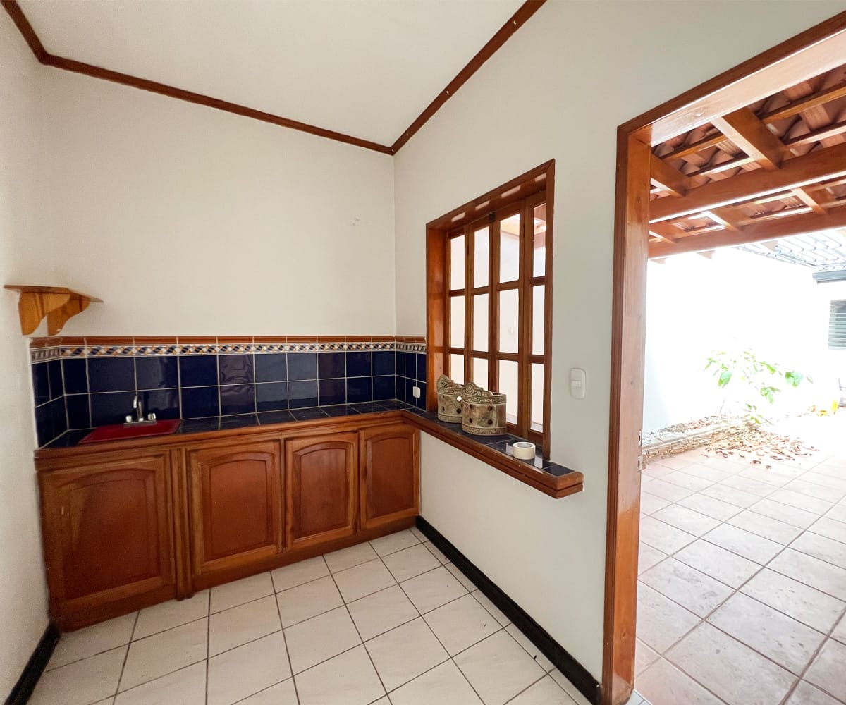 Casa a la venta en Guayabos de Curridabat.