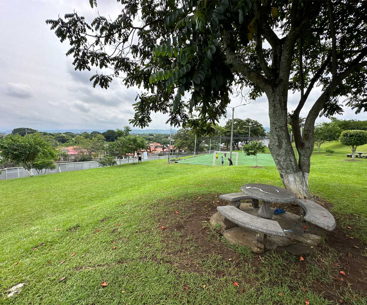 Casa a la venta en condominio Santa Clara.