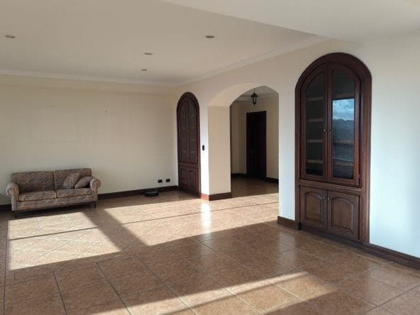 Apartamento a la venta en Jaboncillos Escazú.