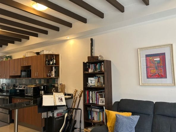 Apartamento de dos habitaciones a la venta en Rohrmoser, San Jose.