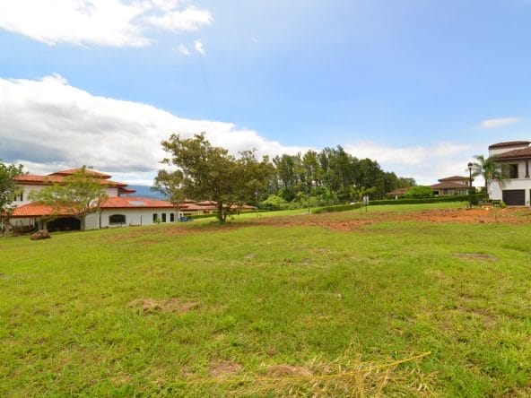 Lote a la venta en Condominio Las Vueltas en La Guacima.