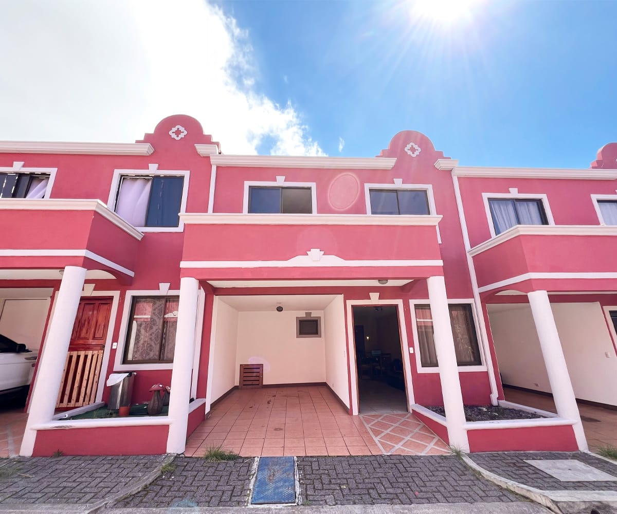 Casa a la venta en condominio ubicado en San Pedro.