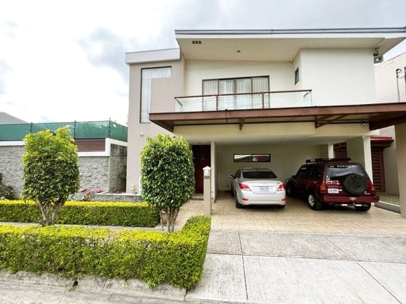 Casa a la venta en Tres Ríos de Cartago.