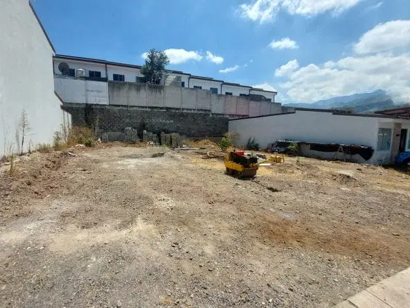 Lotes a la venta en Condominio Las Veredas en Alajuelita.