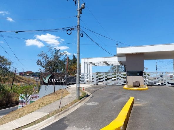 Lotes a la venta en Condominio Las Veredas en Alajuelita.