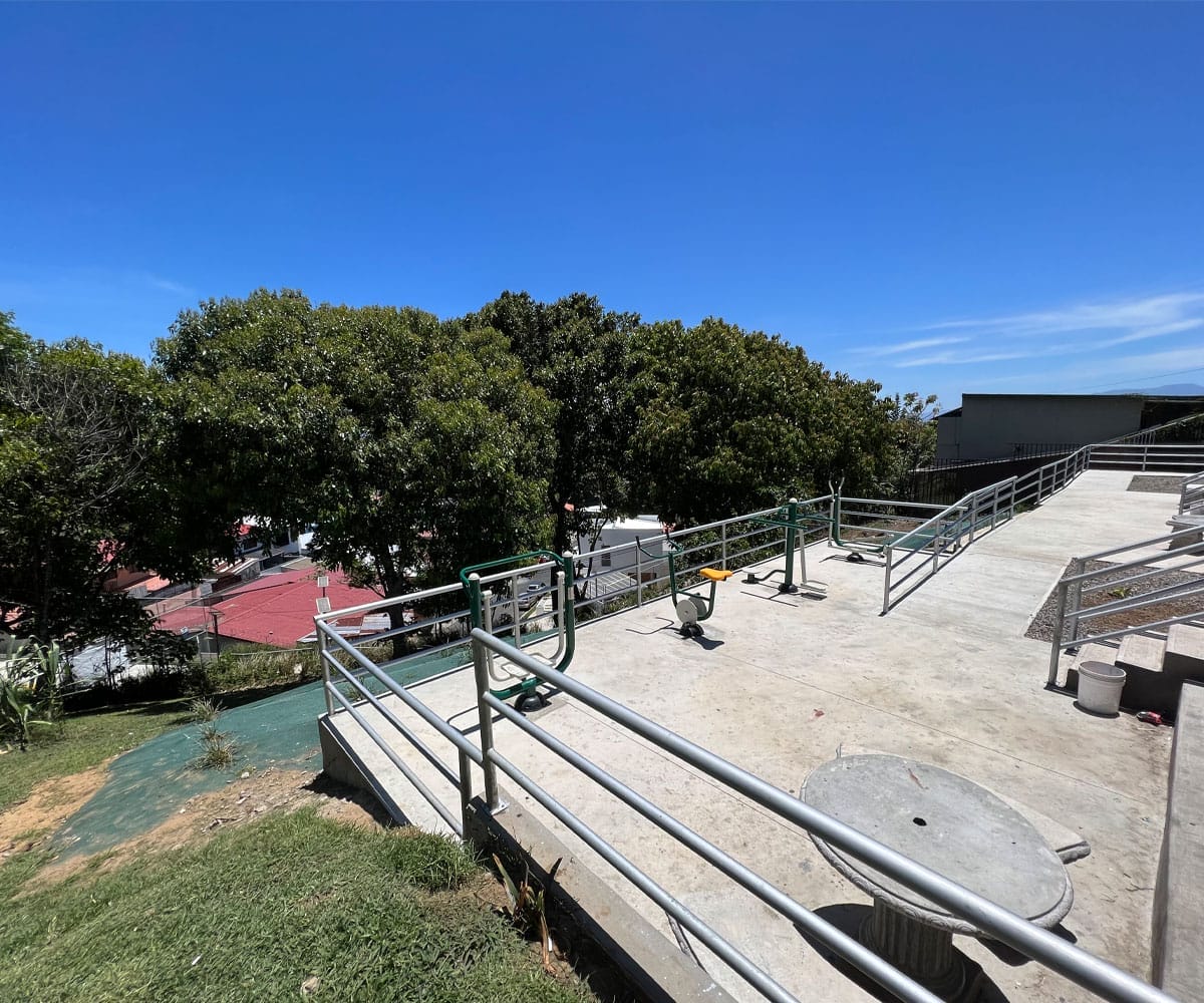 Casa de 5 habitaciones a la venta en La Union de Cartago.