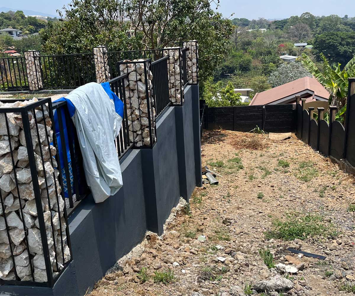 Casa de dos habitaciones a la venta en Sarchí Norte de Alajuela.