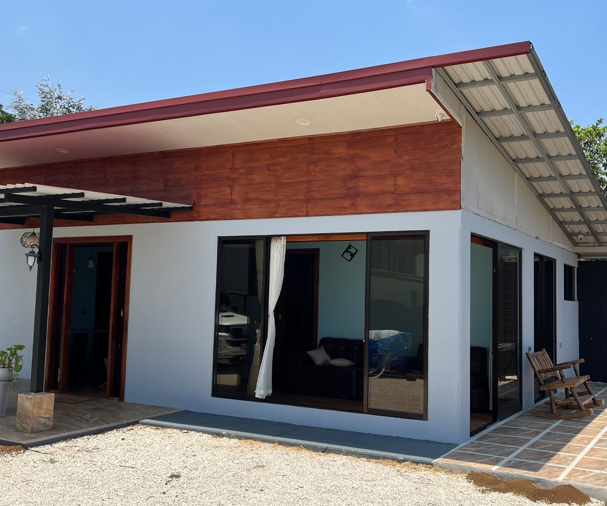 Casa de dos habitaciones a la venta en Sarchí Norte de Alajuela.