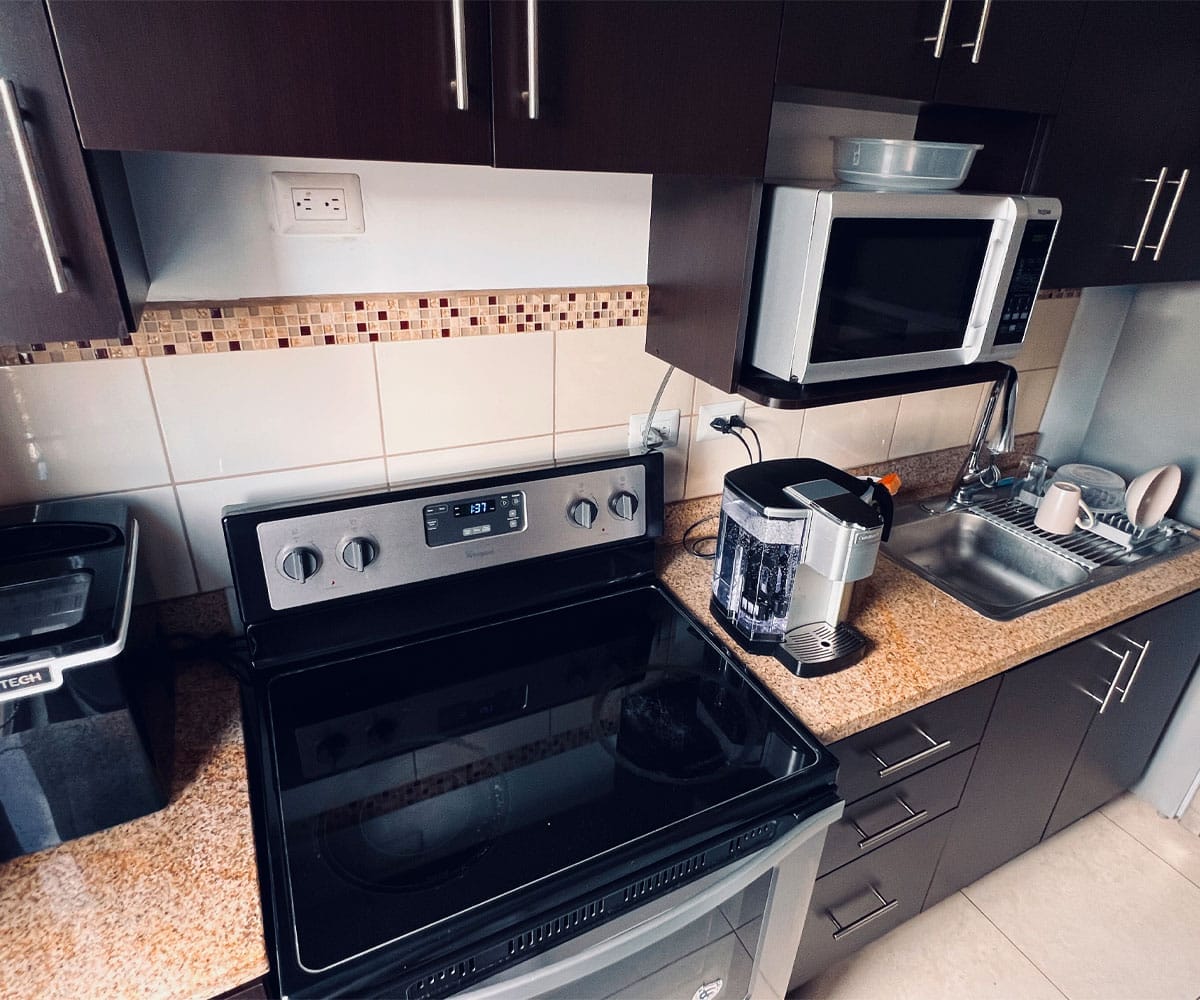 Apartamento a la venta en condominio ubicado en San Francisco de Heredia.