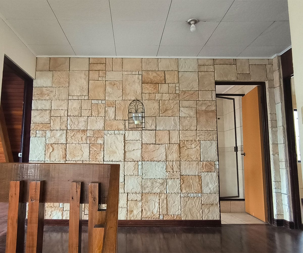 Casa Independiente de 2 plantas a la venta en San Vicente de Moravia, San José.