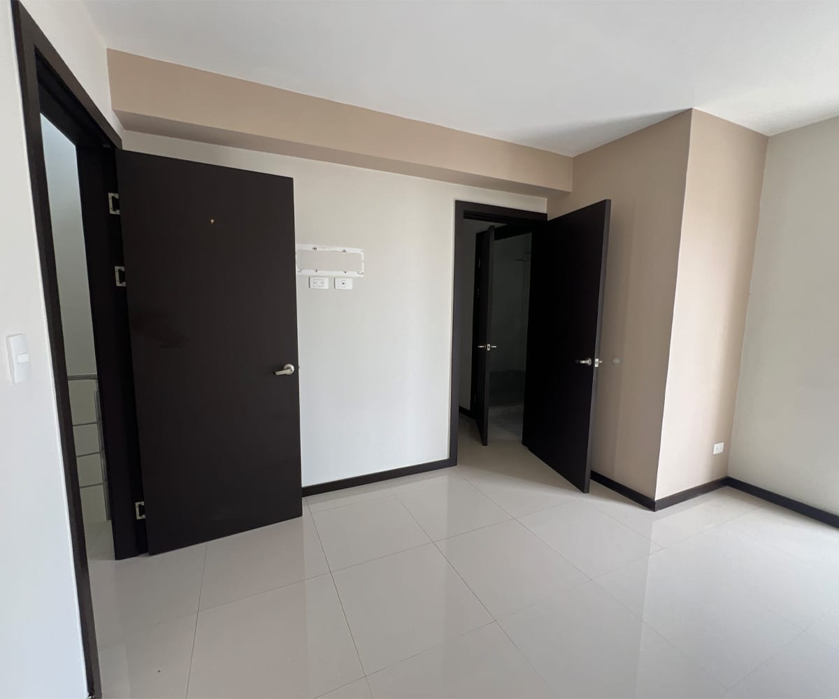 Casa de 3 habitaciones a la venta en el condominio Piamonte ubicado en Brasil de Mora.