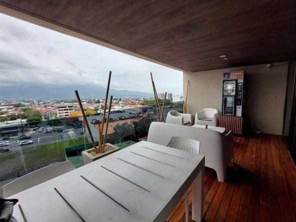 Apartamento a la venta en Edificio Nest, Freses, Curridabat, San José. Bien adjudicado bancario.