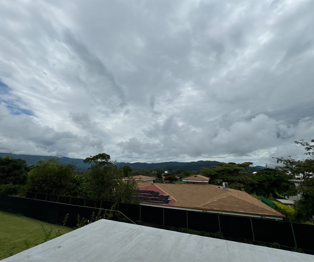 Casa a la venta en condominio Los Llanos en Ciudad Hacienda Los Reyes, La Guacima.