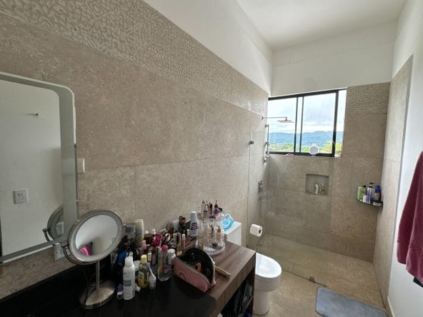 Casa a la venta en condominio Los Llanos en Ciudad Hacienda Los Reyes, La Guacima.