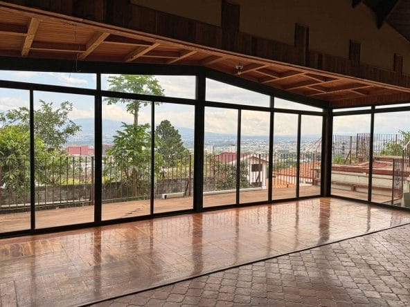 Propiedad de 1.782 m2 a la venta en Escazú, San José. Bien adjudicado bancario.