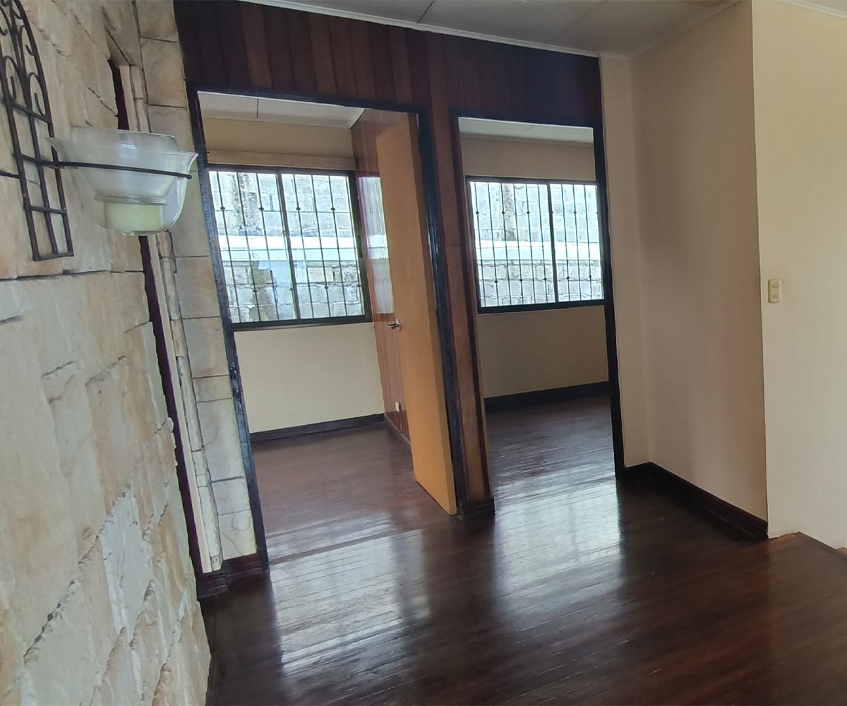 Casa Independiente de 2 plantas a la venta en San Vicente de Moravia, San José.