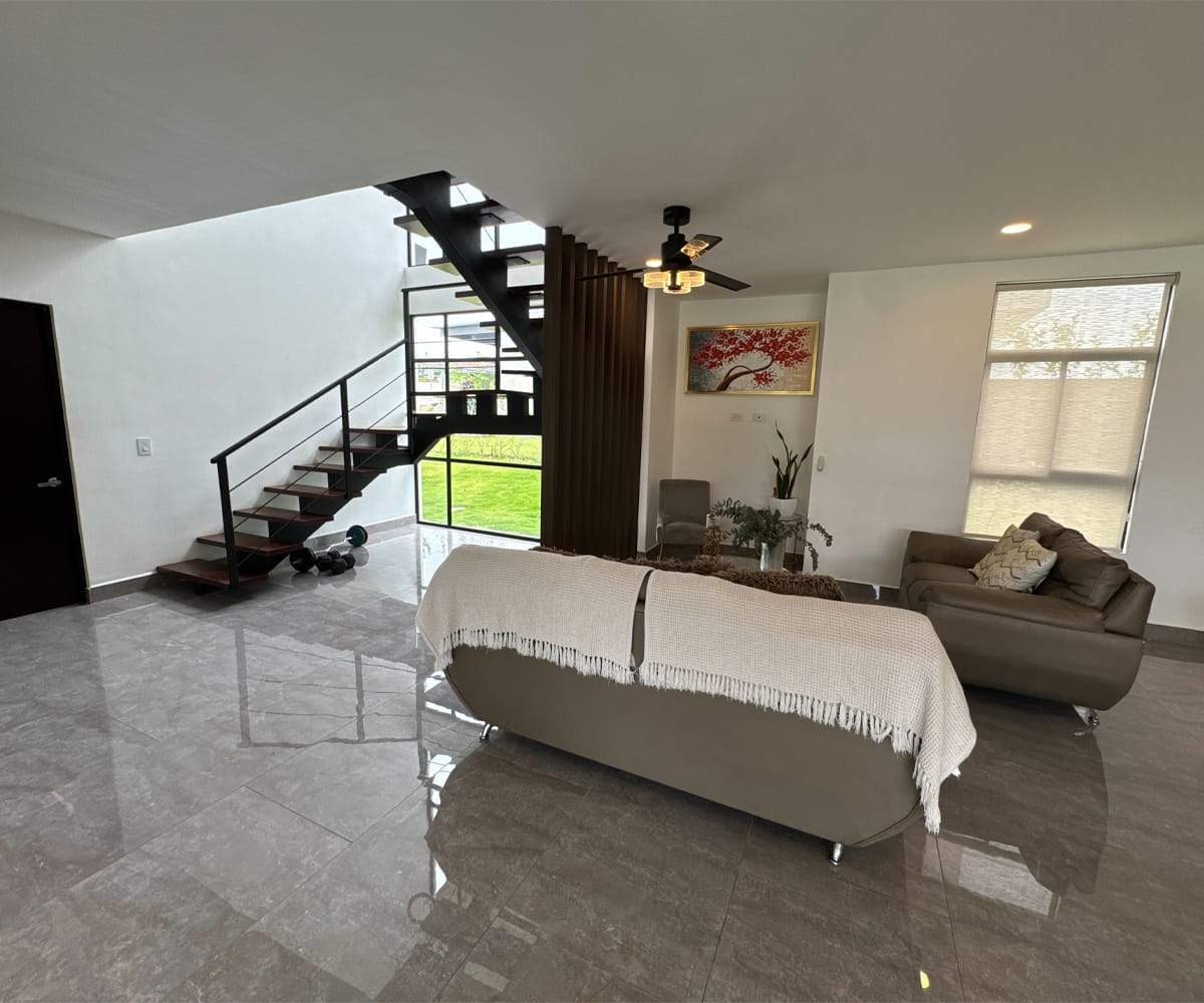 Casa a la venta en condominio Los Llanos en Ciudad Hacienda Los Reyes, La Guacima.