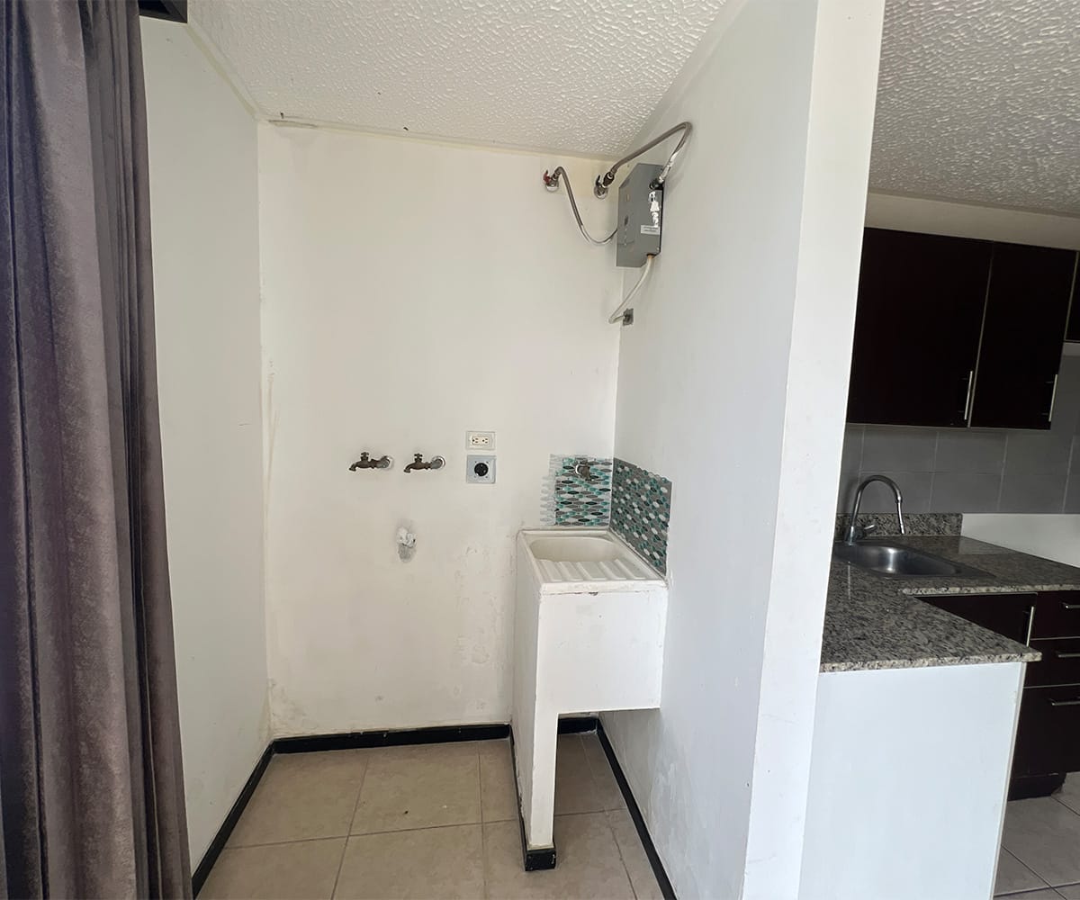 Apartamento a la venta en Concasa, condominio Villas del Campo. Bien adjudicado bancario.