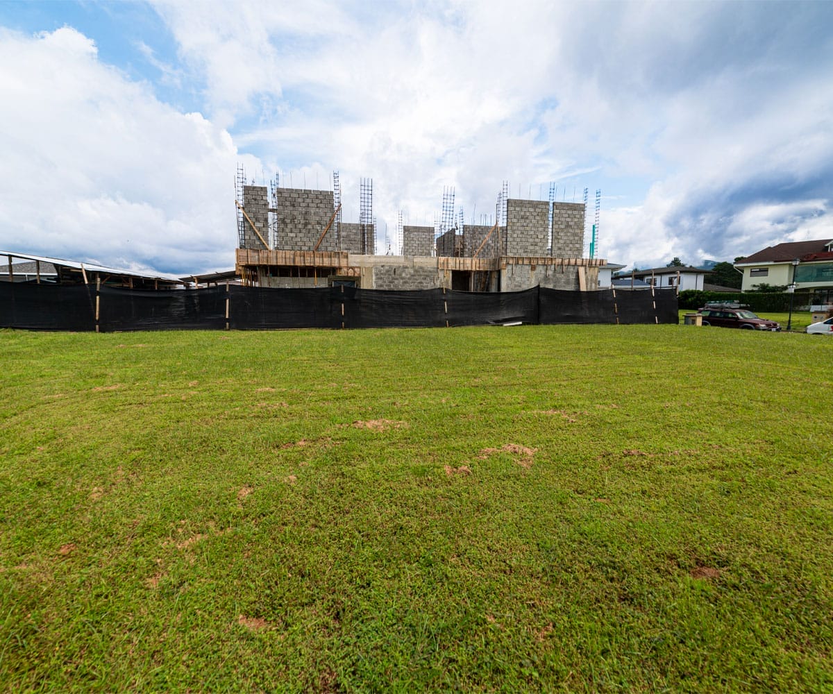 Lote de 635 m2 plano en condominio Madero Negro en Ciudad Hacienda Los Reyes en La Guacima, Alajuela.