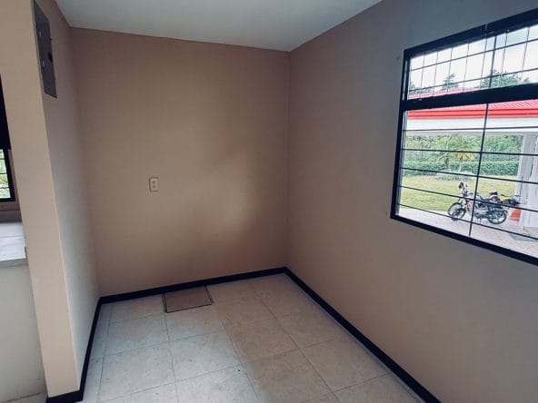 Propiedad con 2 casas de 1 planta a la venta en barrio Lourdes, San Isidro de Heredia.