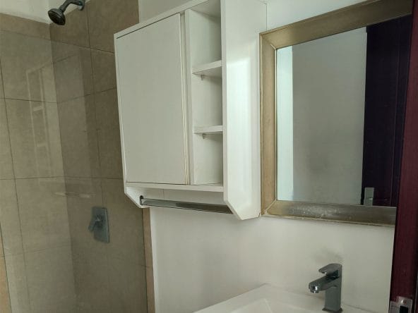 Apartamento de 2 habitaciones a la venta en condominio Bambú Eco Urbano en Hatillo. Remate bancario.