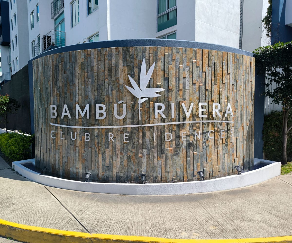 Apartamento a la venta en Tibás condominio Bambú Rivera. Remate bancario.