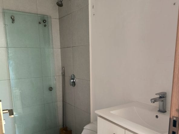 Apartamento a la venta en Tibás condominio Bambú Rivera. Remate bancario.