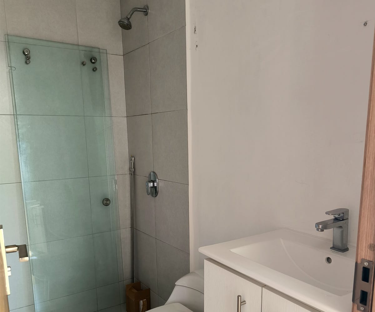 Apartamento a la venta en Tibás condominio Bambú Rivera. Remate bancario.