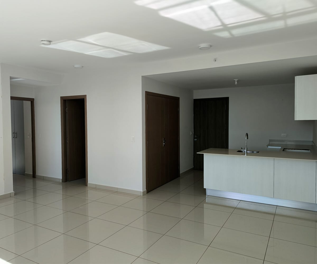 Apartamento a la venta en Tibás condominio Bambú Rivera. Remate bancario.