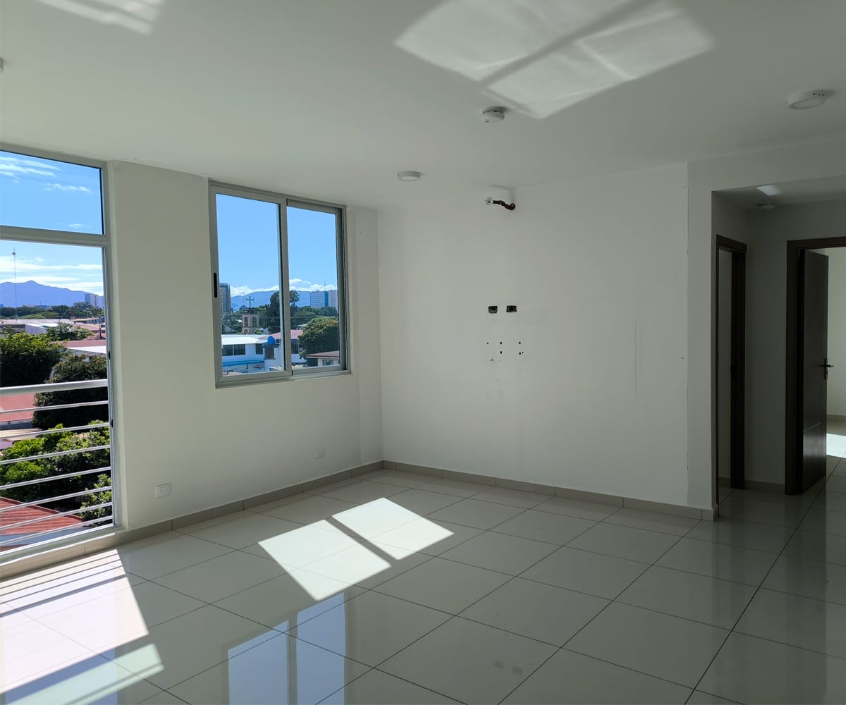 Apartamento a la venta en Tibás condominio Bambú Rivera. Remate bancario.