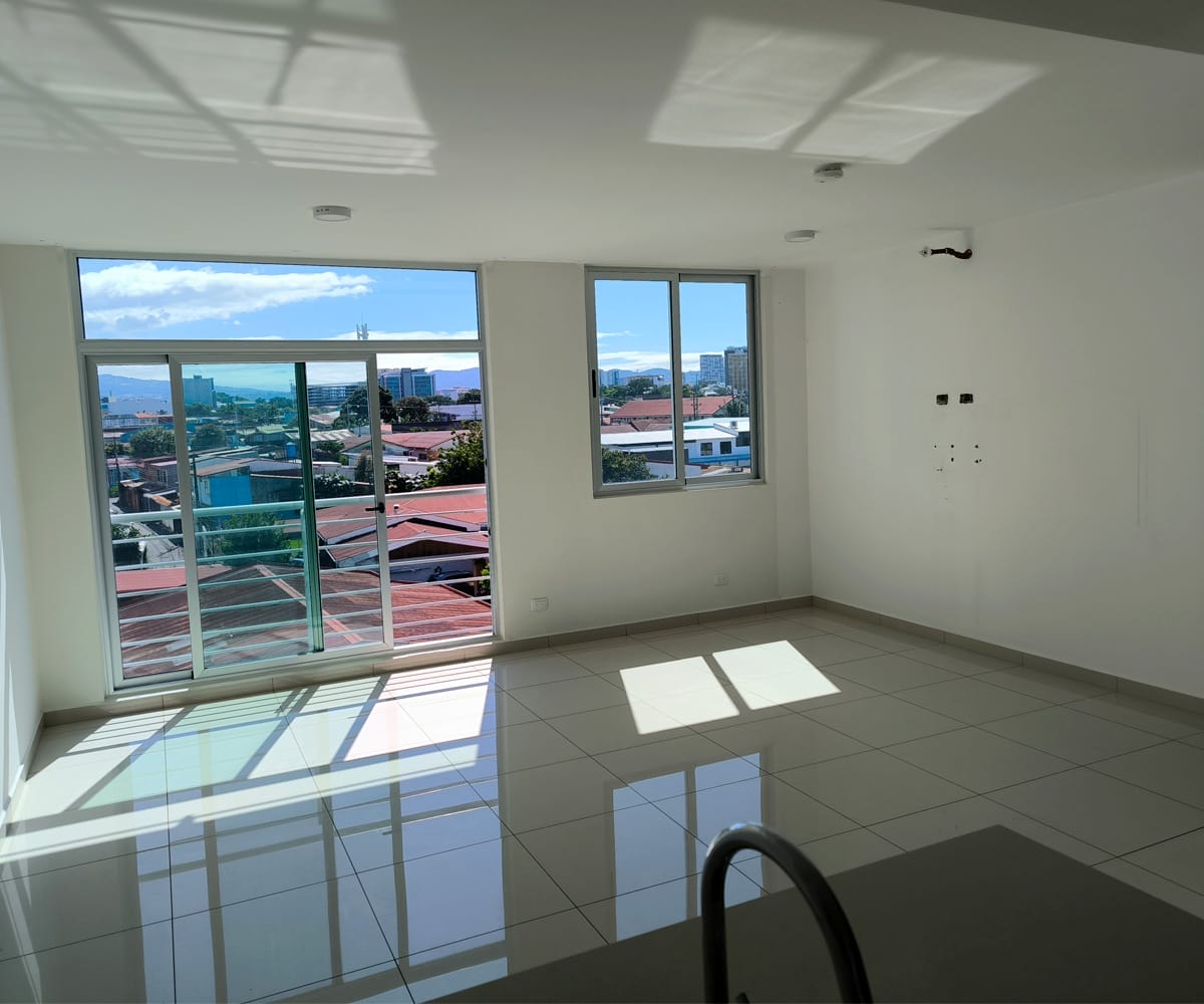 Apartamento a la venta en Tibás condominio Bambú Rivera. Remate bancario.